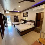 Hotel Golden Veena- Mount Abu- 1 Km From Nakki Lake