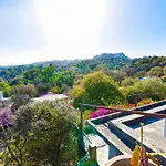 Castlle Rock, Mount Abu