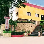 Oyo 13552 Aradhana