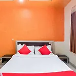 Oyo 28708 Hotel Hill Palace