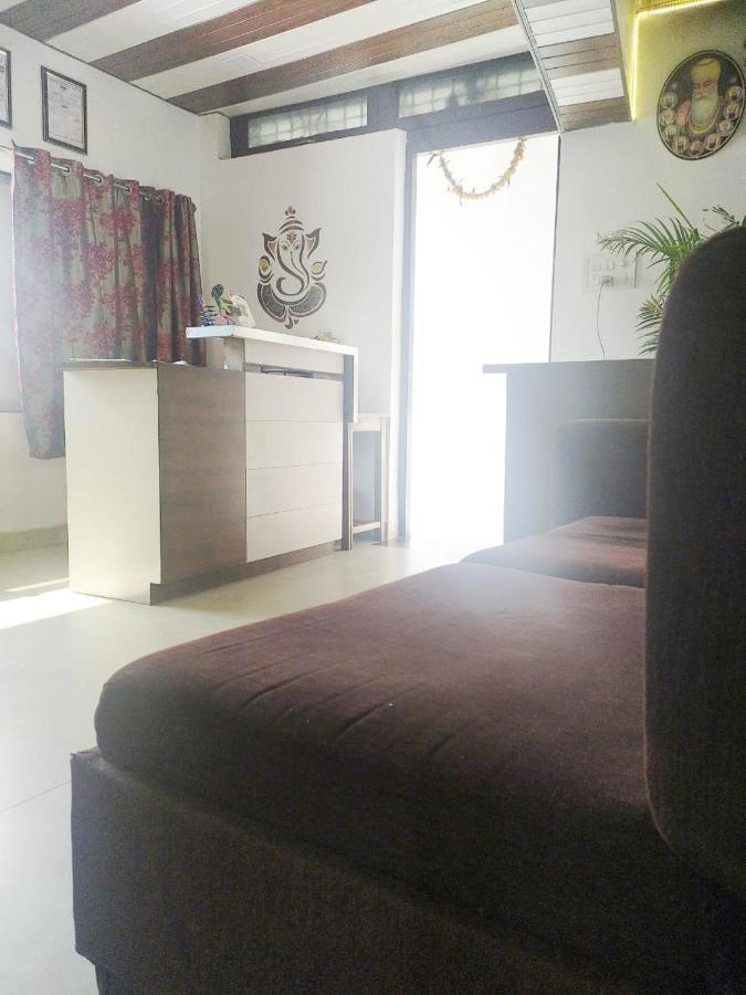 Hotel Raj Darbar *
