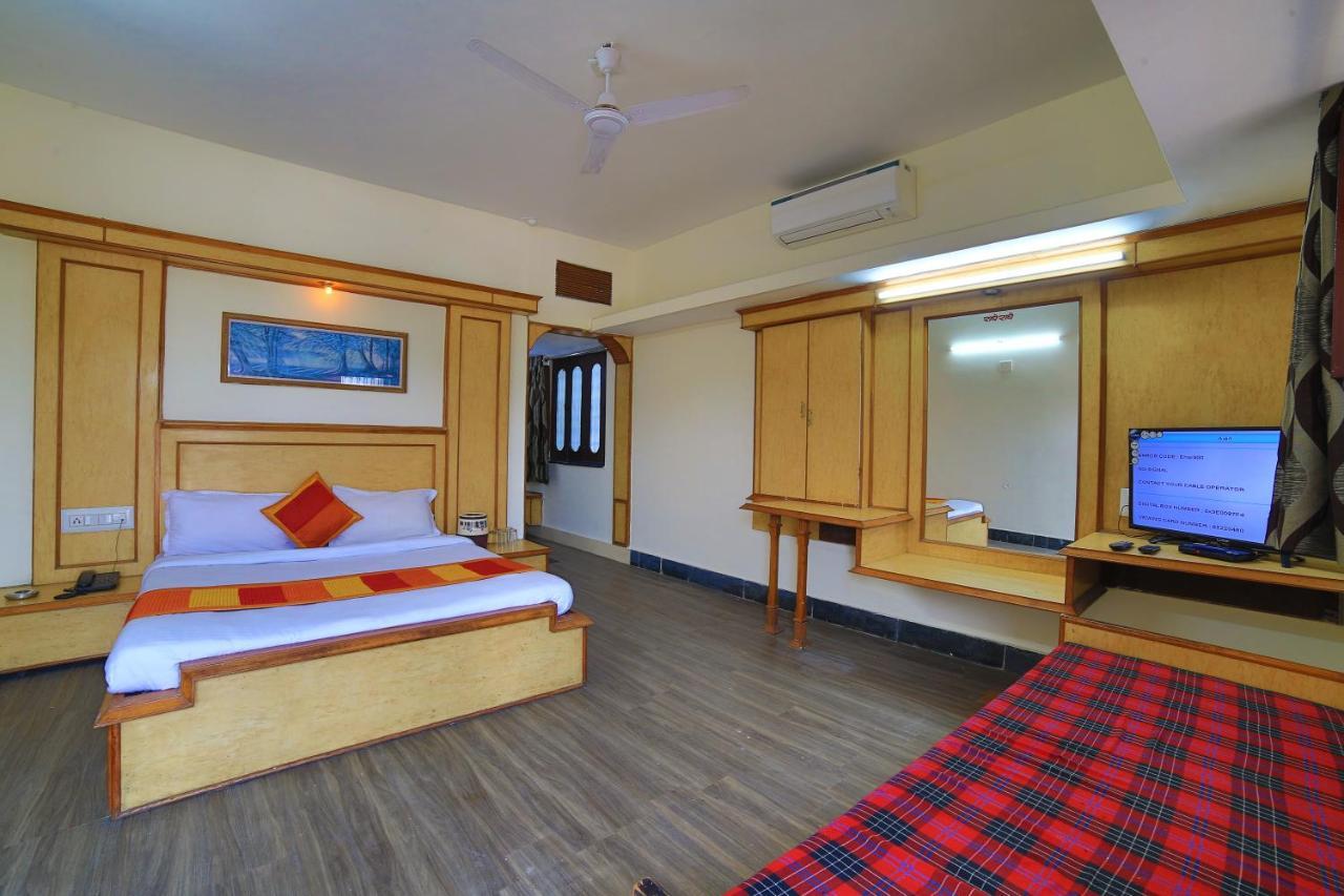 Hotel Lasa Grand - By Castle Rock