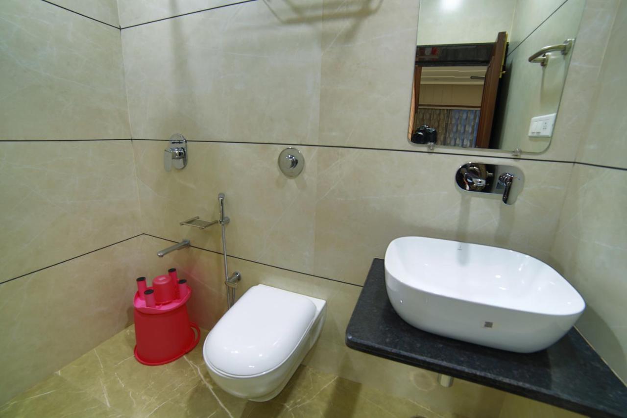 Mid Town Inn Hotel 3*