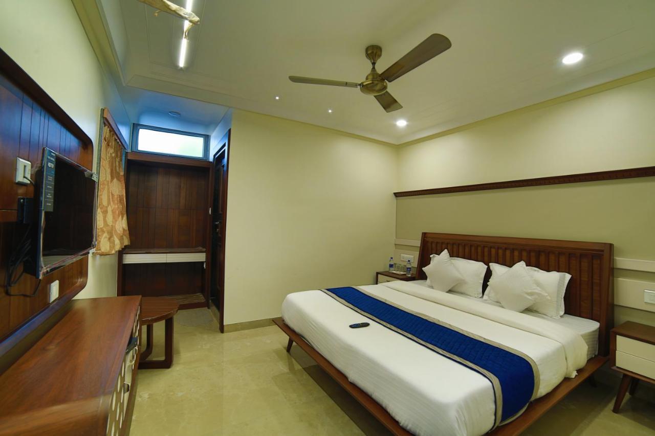 Mid Town Inn 3*