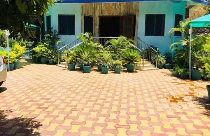 Hotel Ambika Palace