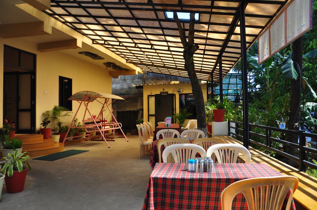 Oasis Hotel