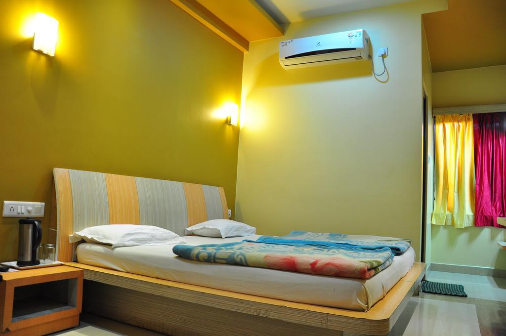 Oasis Hotel