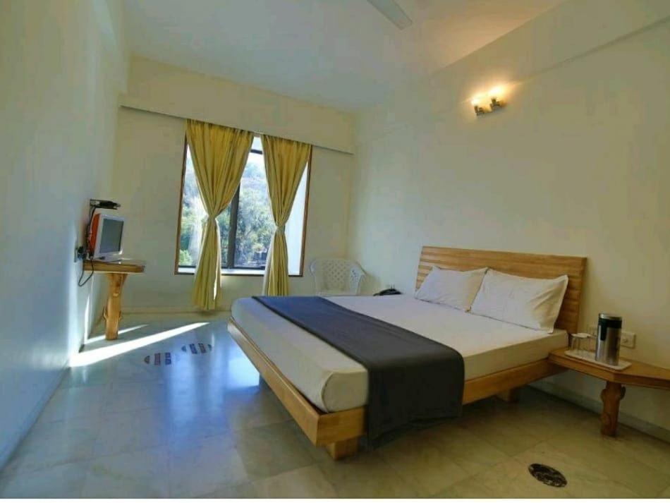 Hotel Starvilla Mount Abu 5*