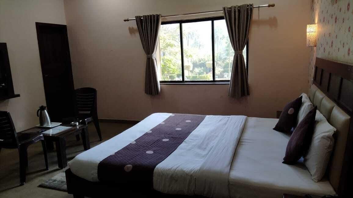 Resort Achal Pure Veg Mount Abu