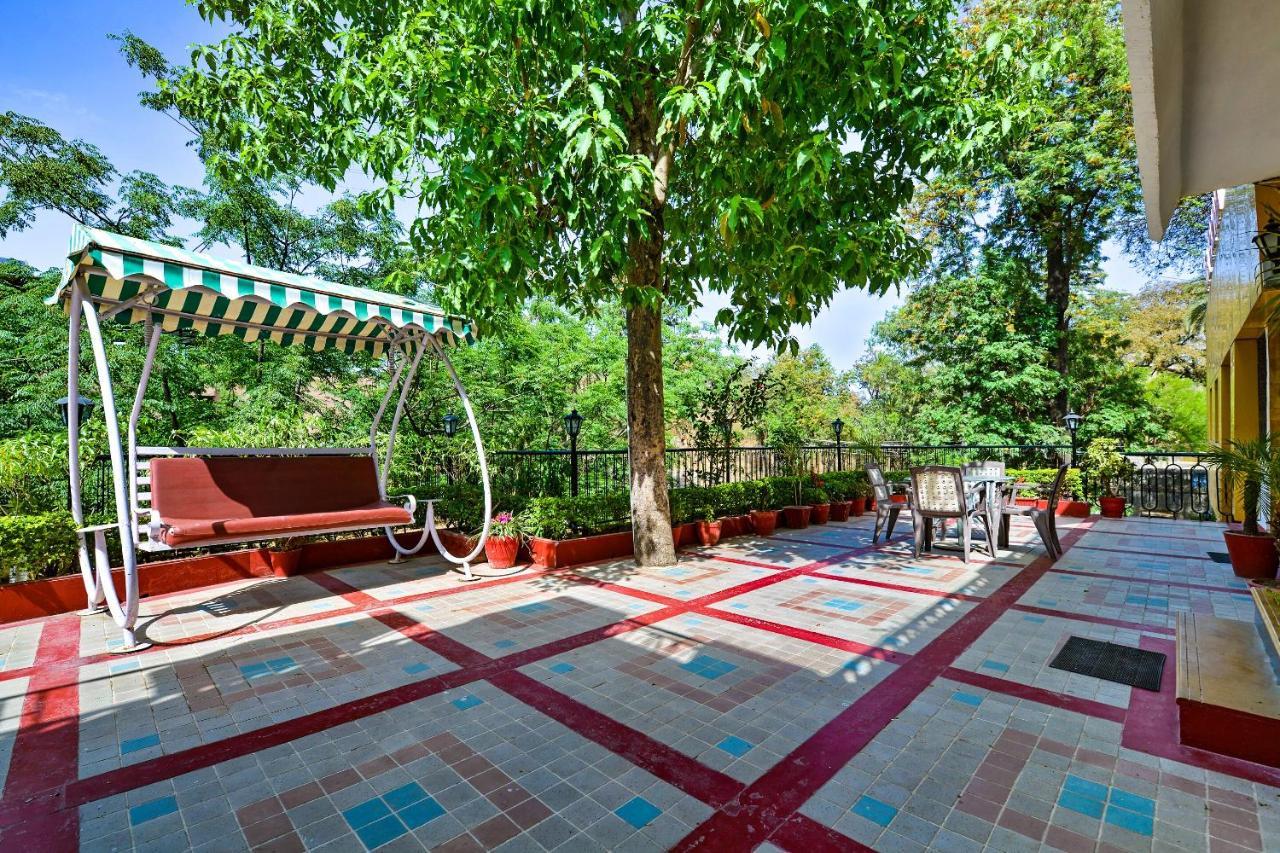Hotel Oyo 13552 Aradhana