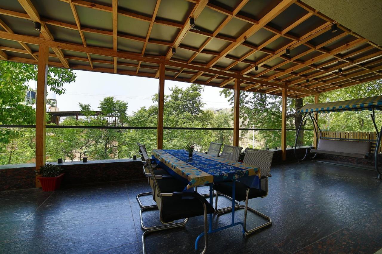 Hotel Aradhana 3*