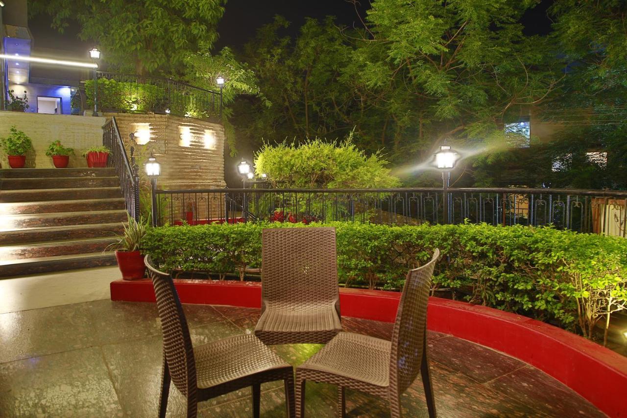 Aradhana Hotel 3*
