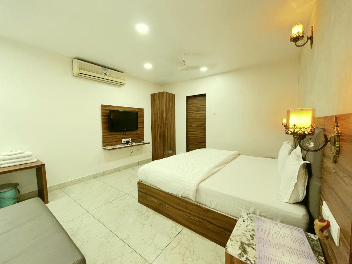 Aradhana Hotel 3*