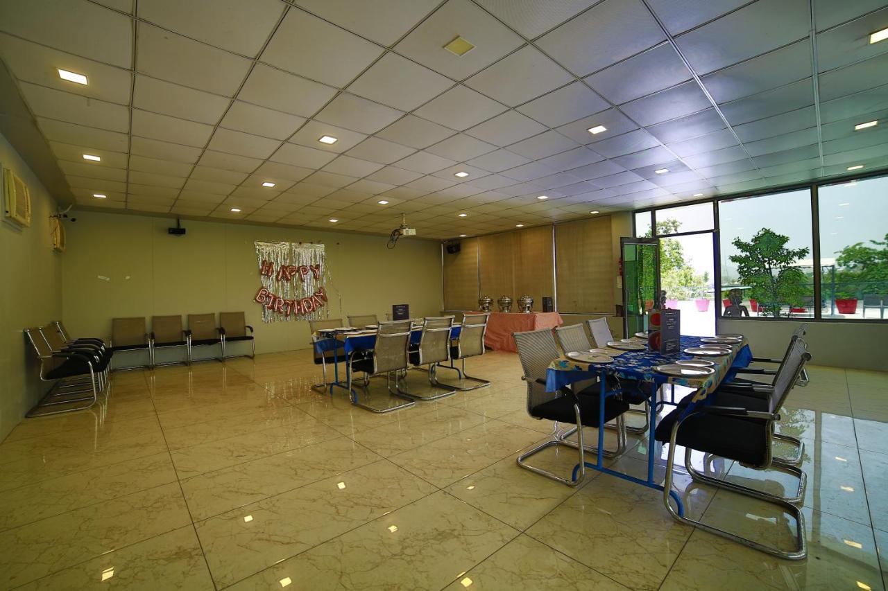 Aradhana 3*