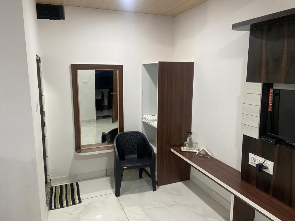 Hotel Rn Bhagwati Group *