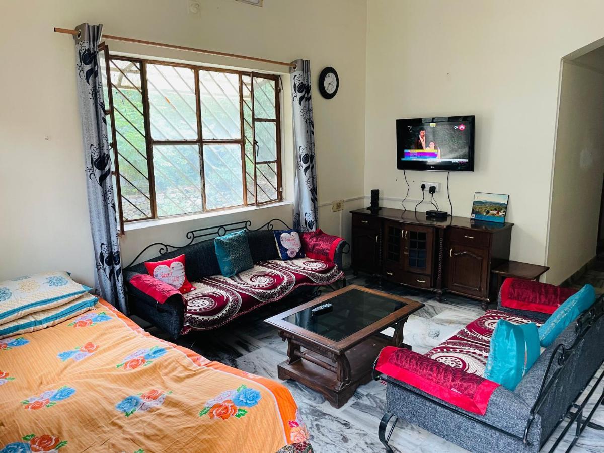 Holiday home Naivedyam 05 Bhk With Garden Balcony *