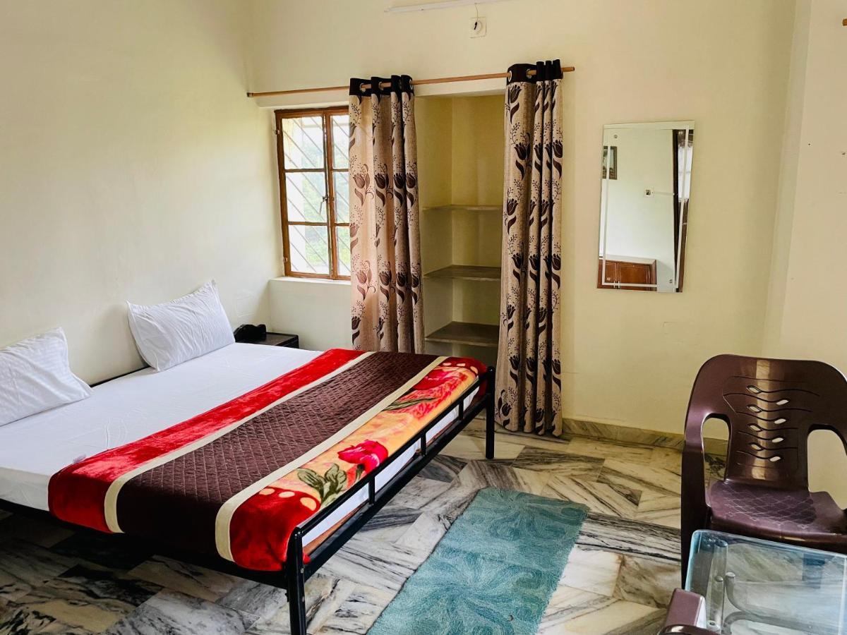 Naivedyam 05 Bhk With Garden Balcony Holiday home Mount Abu