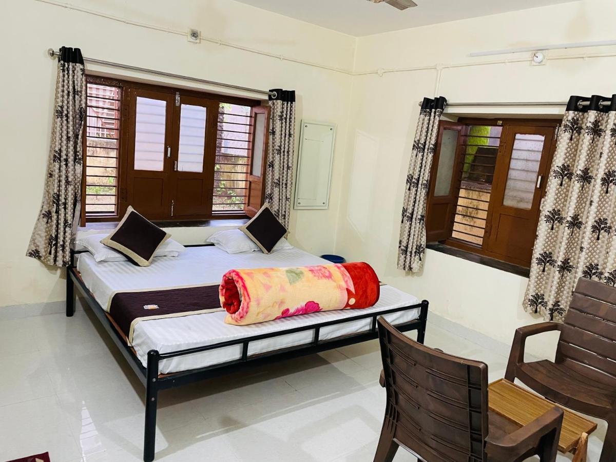 Naivedyam 05 Bhk With Garden Balcony Holiday home Mount Abu
