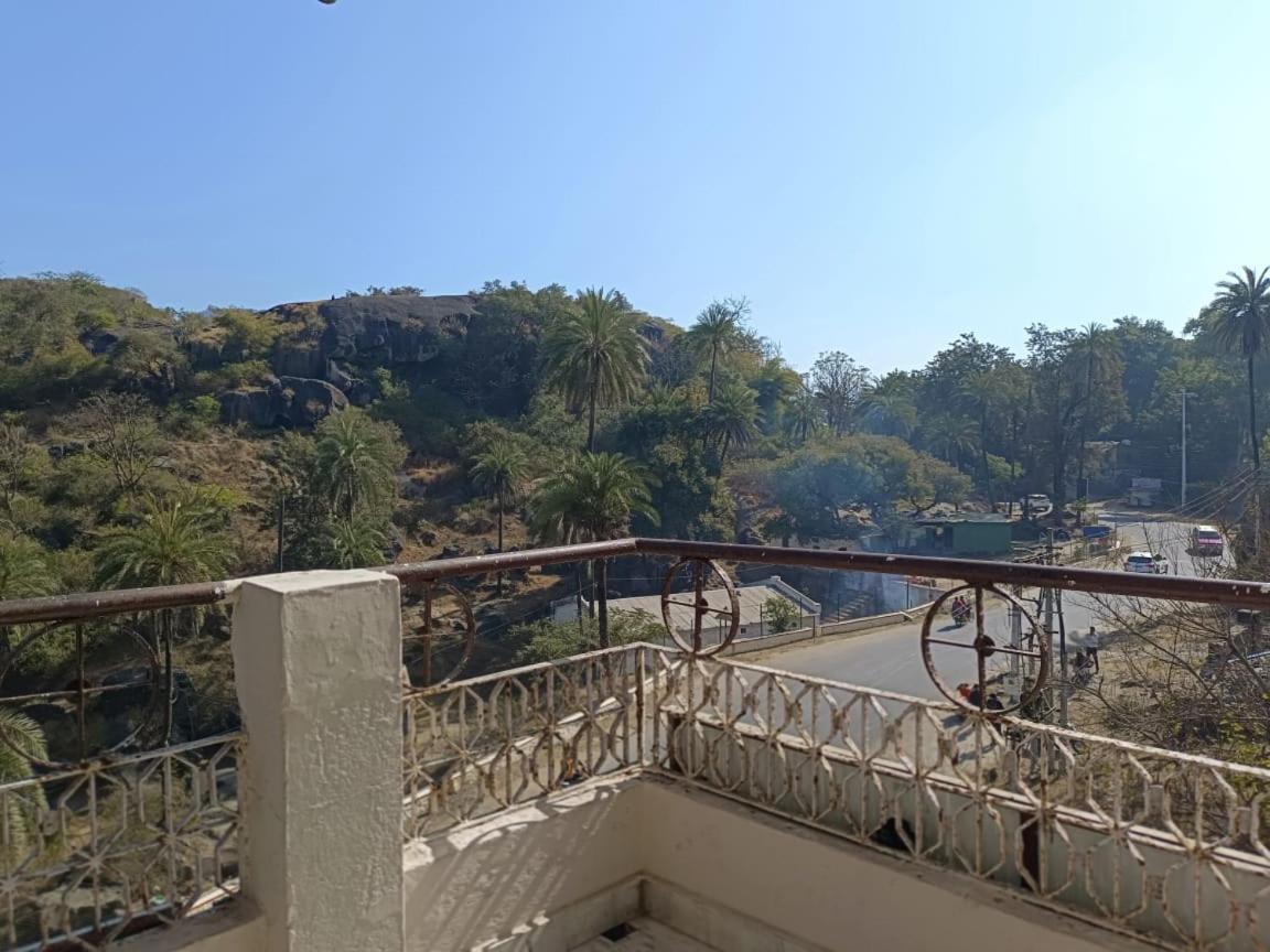 Golden Veena- Mount Abu- 1 Km From Nakki