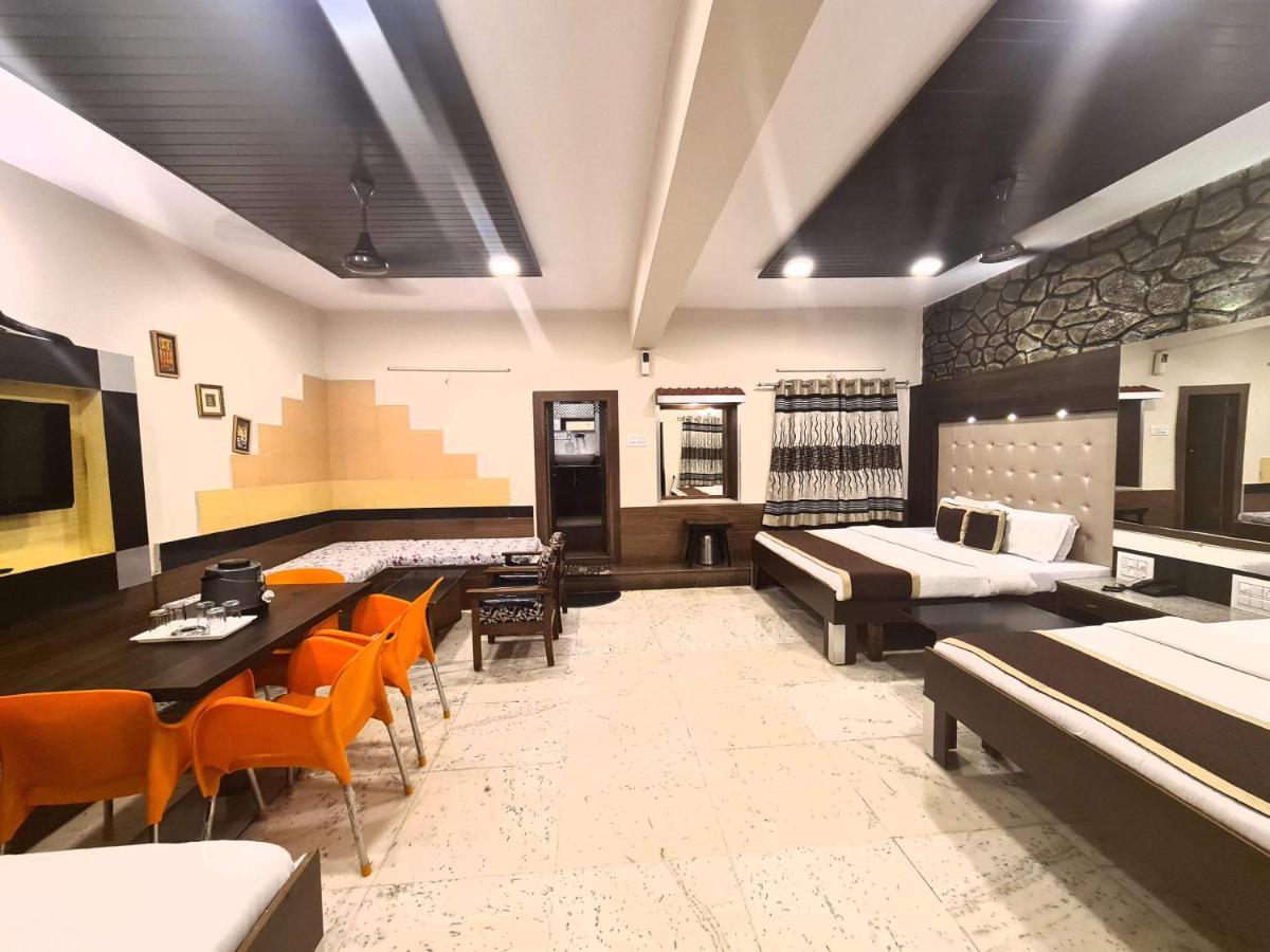Eminence Palm Residency - 1 Km From Center 3* Mount Abu