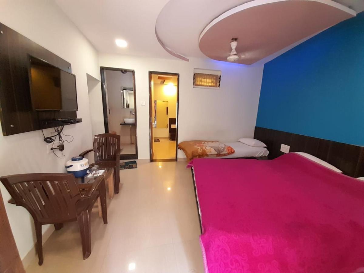 Vamoose Mooljis Palace Mount Abu