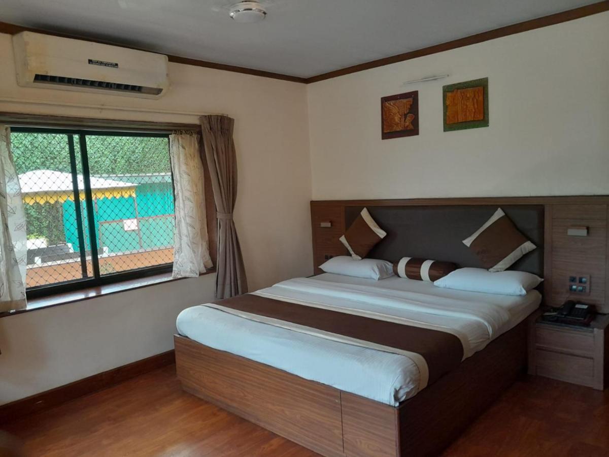 Palace 4*