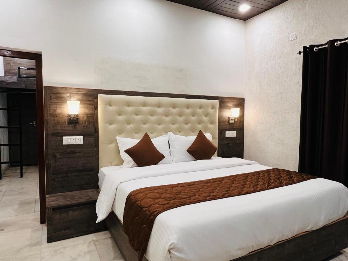 Gulmarg Residency *