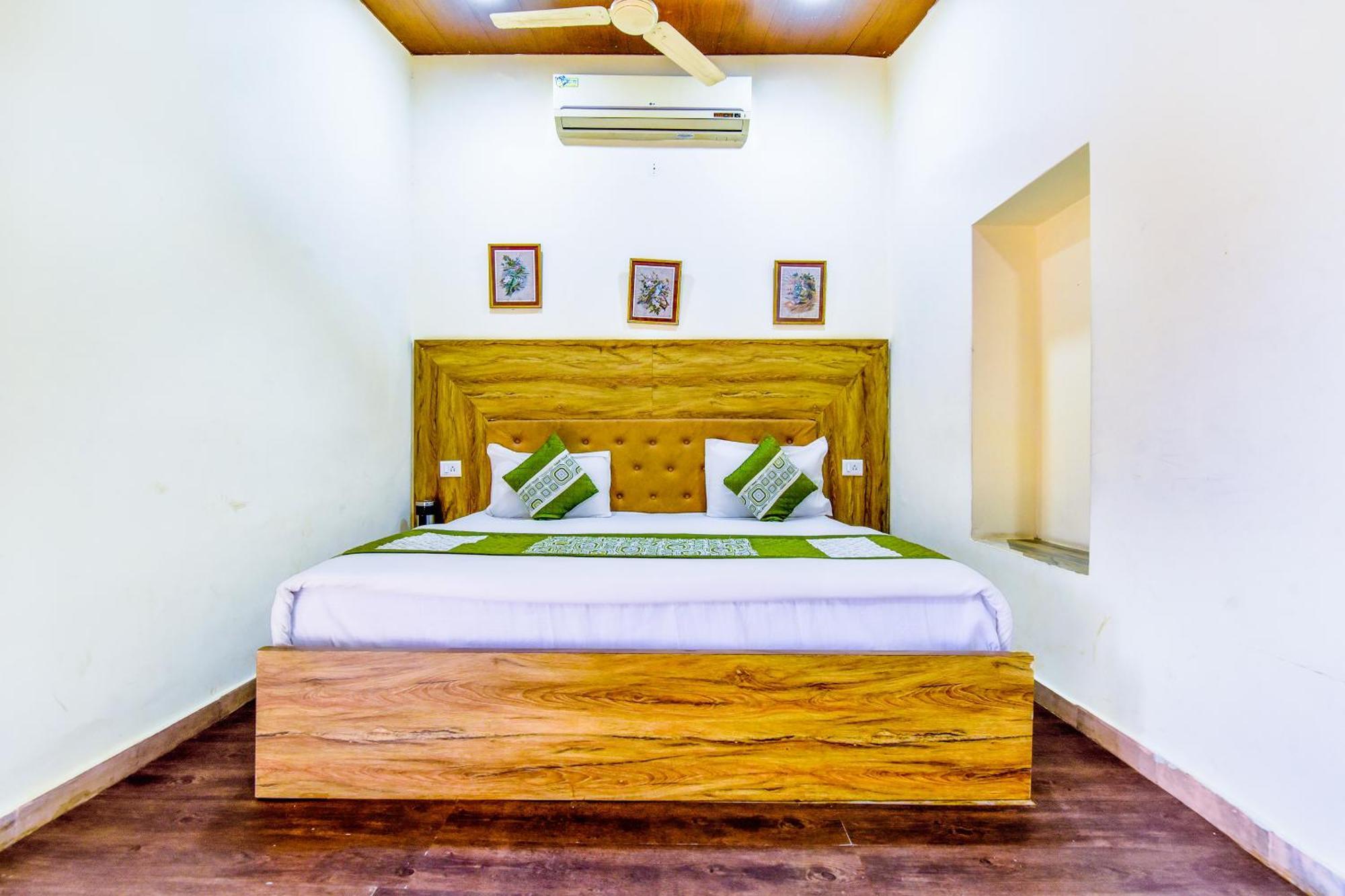 Hotel Castlle Rock, Mount Abu