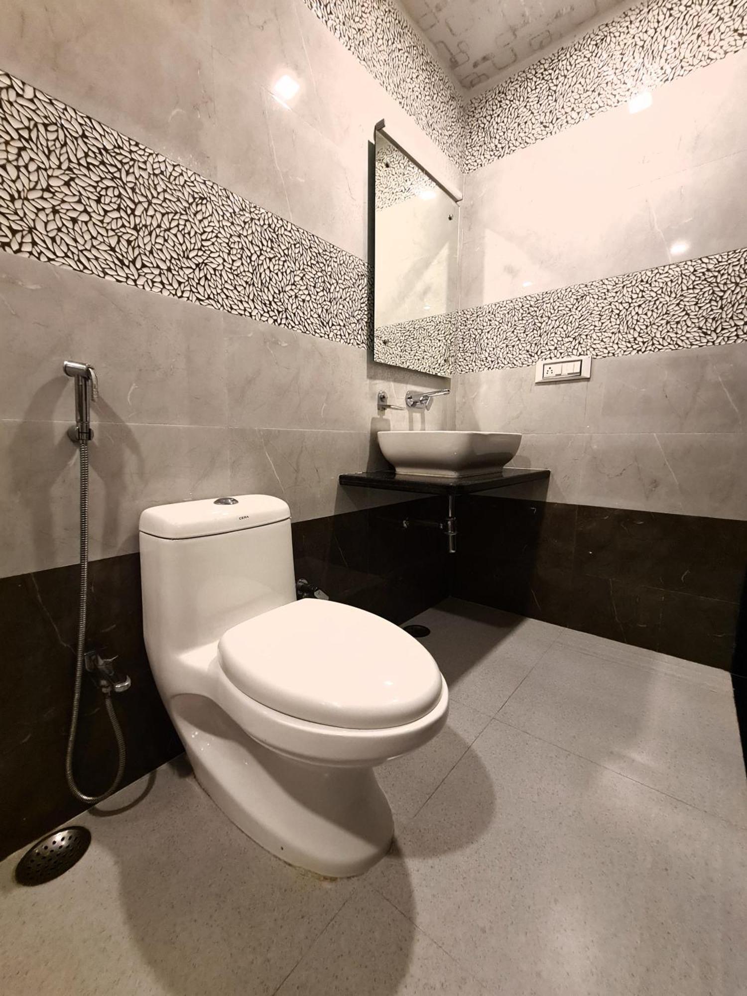 Hotel Eminence - Palm Residency Mount Abu