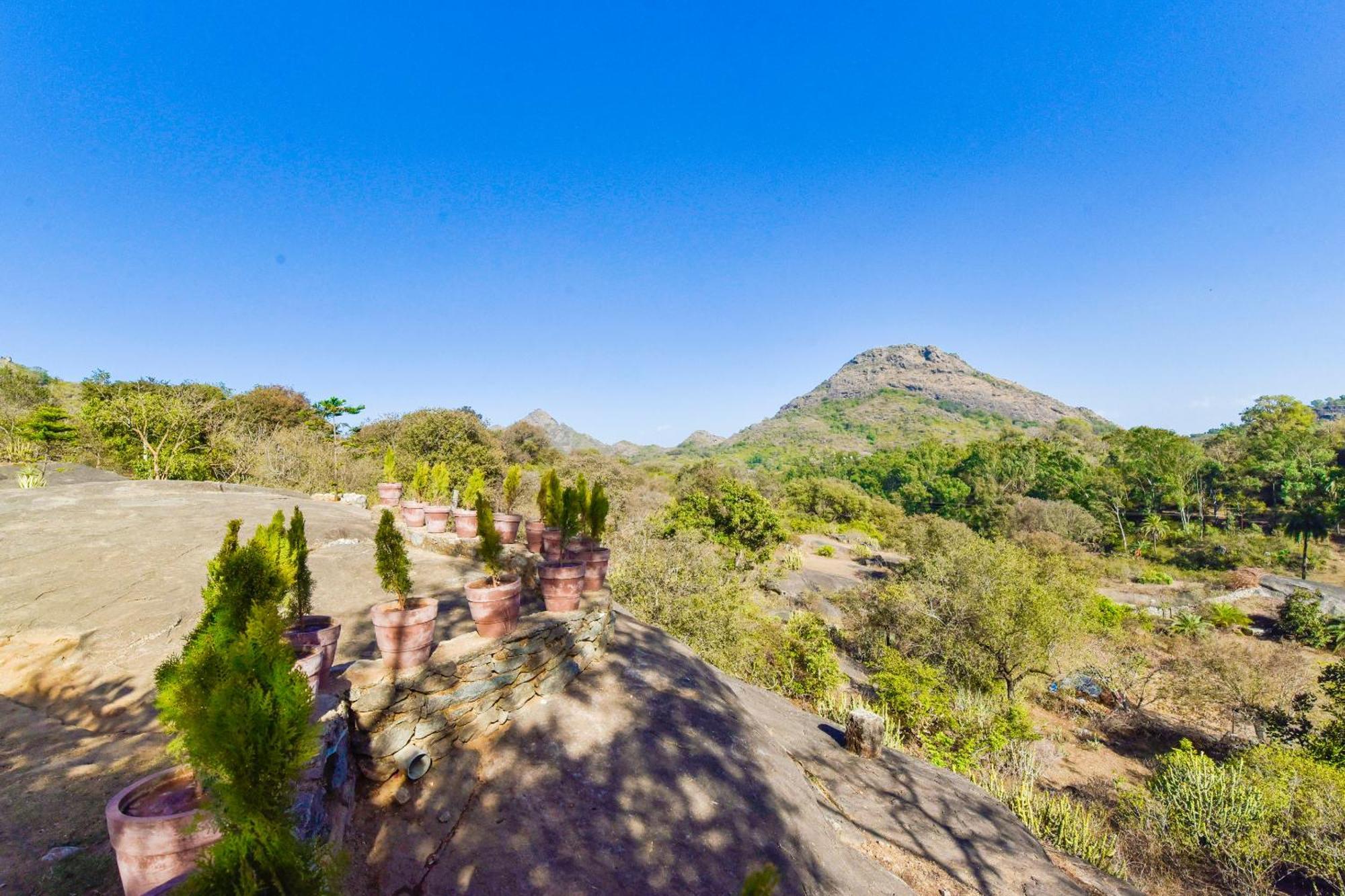 Castlle Rock, Hotel Mount Abu