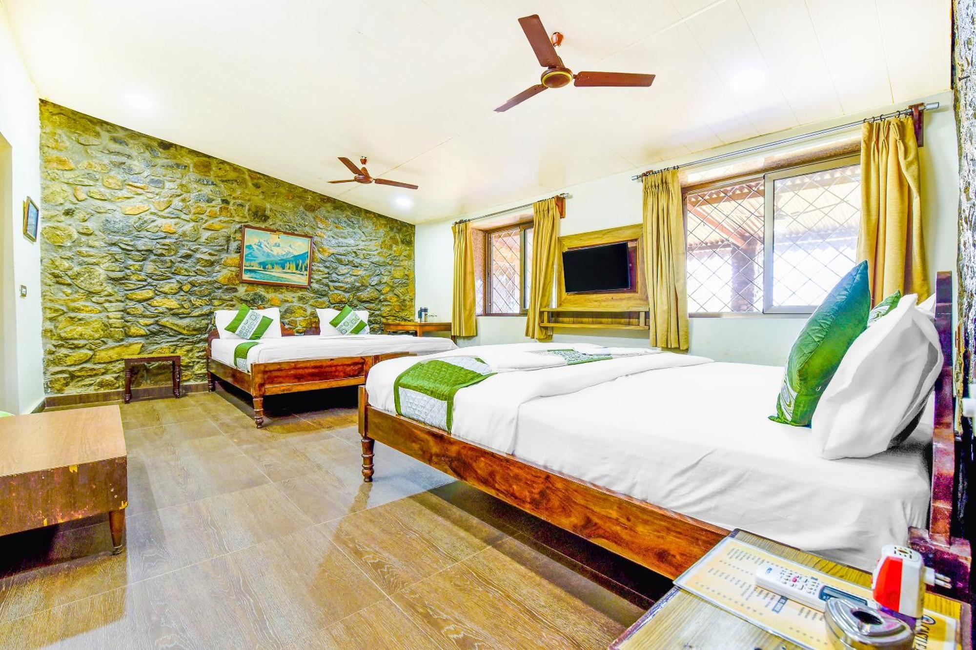 Hotel Castlle Rock, Mount Abu