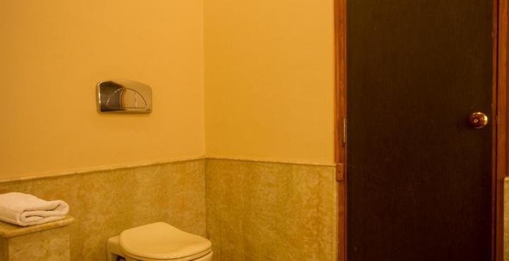 Hilltone Hotel 3*