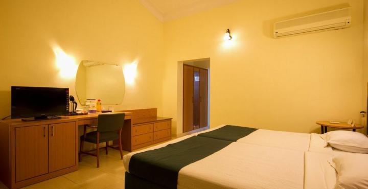 Hotel Cama Rajputana Club Mount Abu