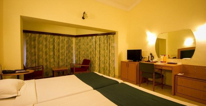 Hotel Cama Rajputana Club