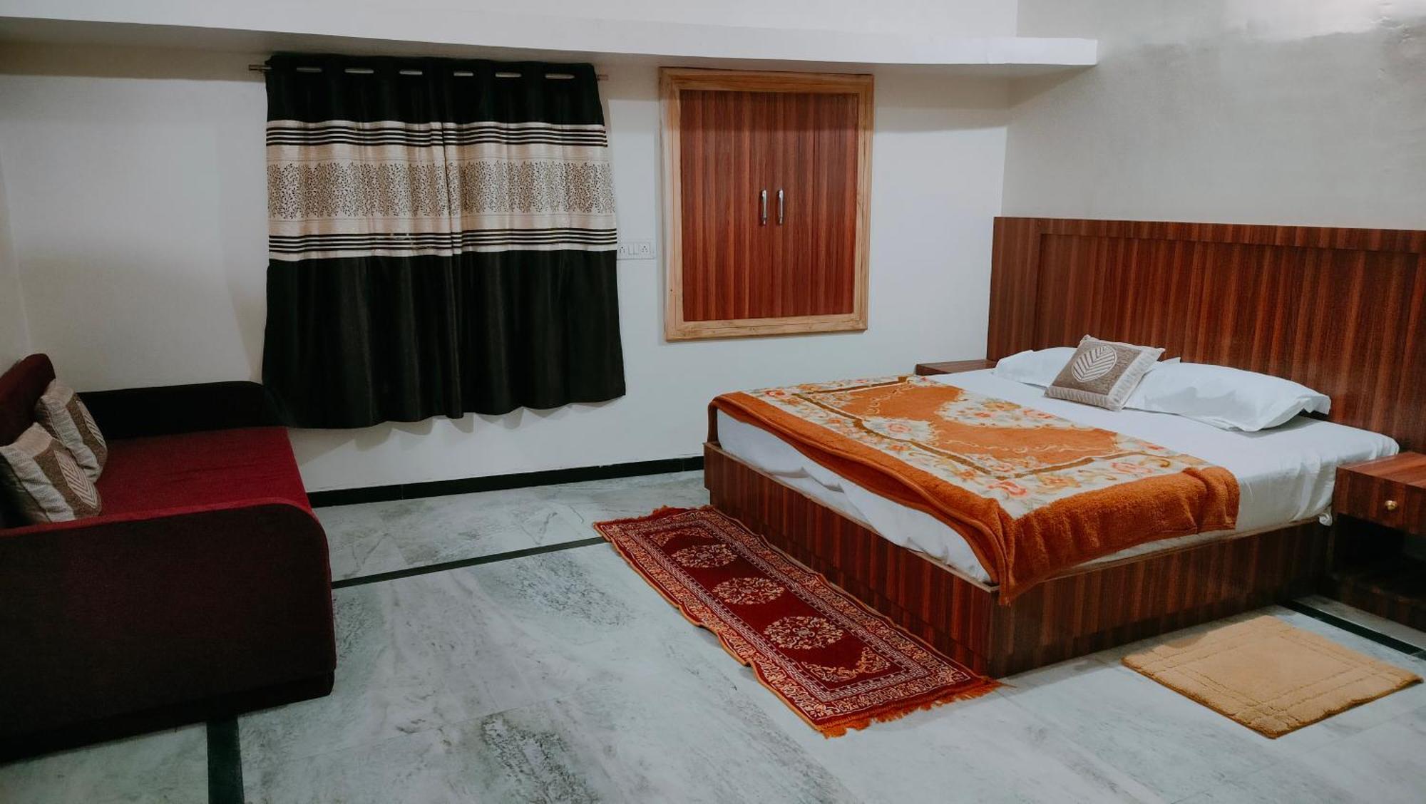 Laxmanji Farm stay *