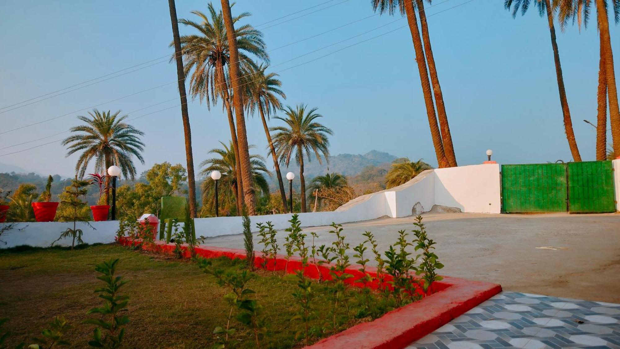 Laxmanji Farm stay *