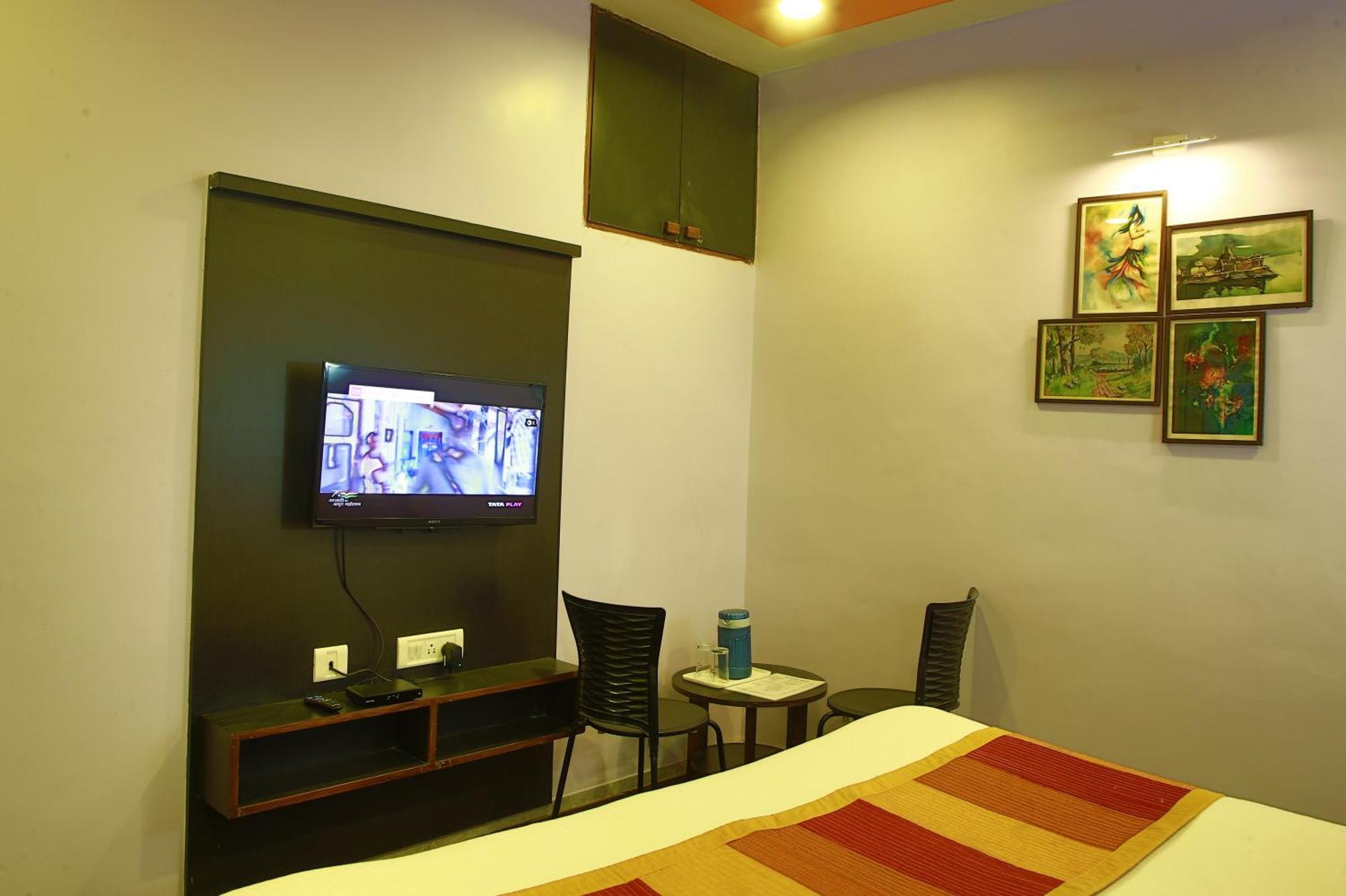 Guest house Shaleen Elegance Nakki 400 Meters Mount Abu