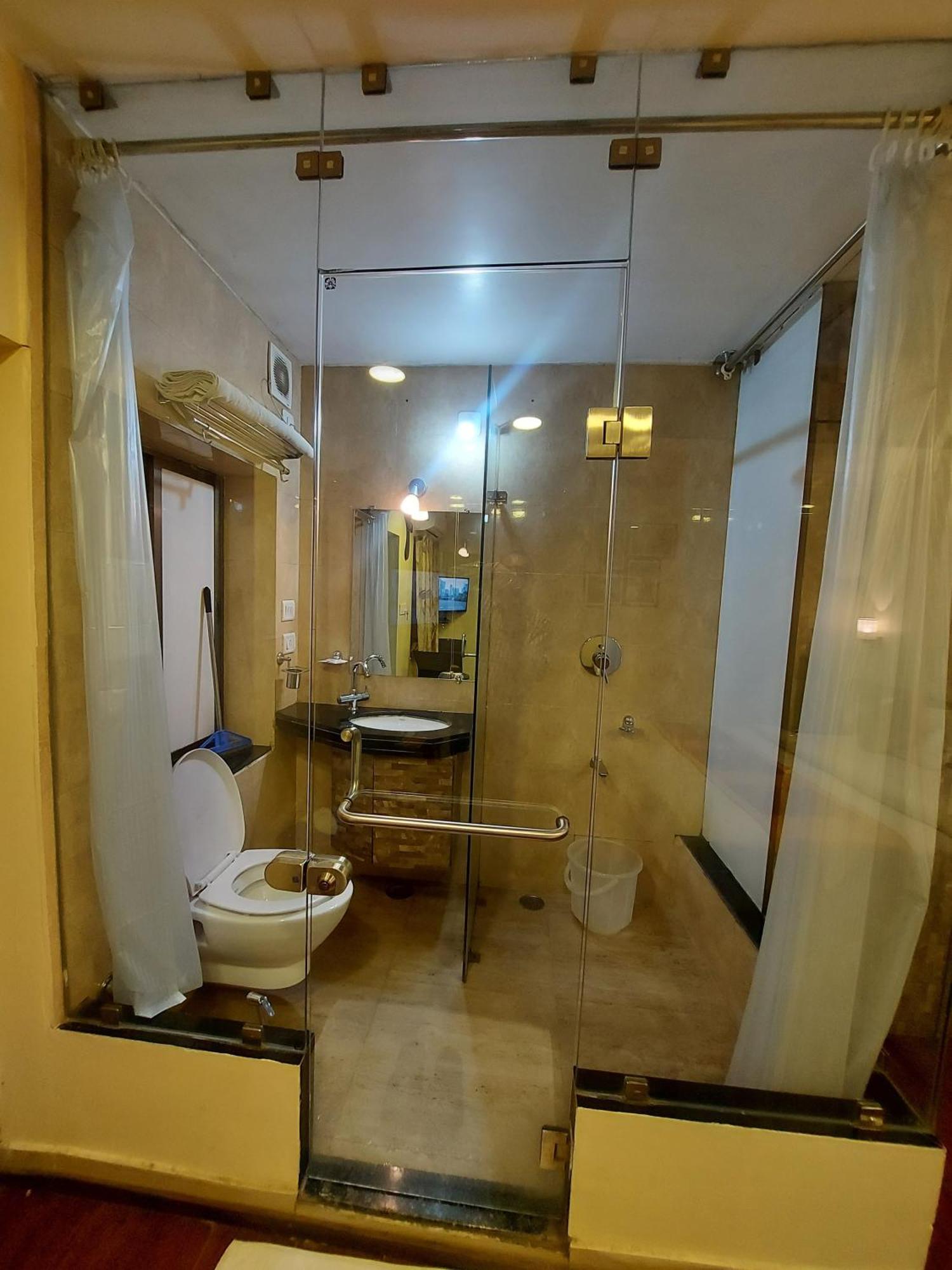 Guest house Shaleen Elegance Nakki 400 Meters