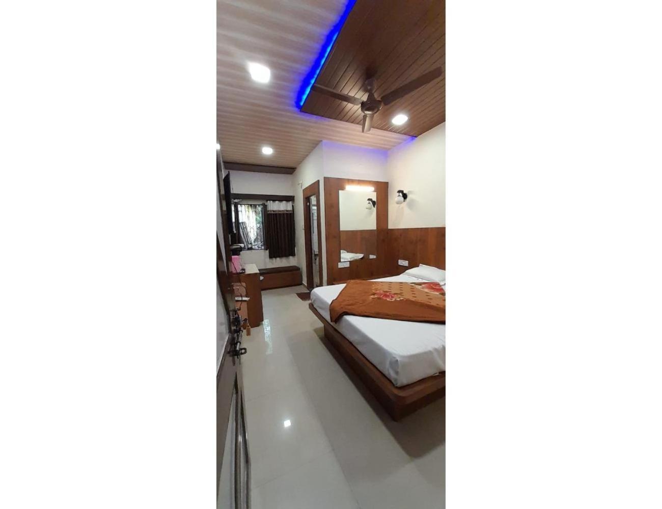 Radhika Palace, Mount Abu, Rajasthan Homestay *