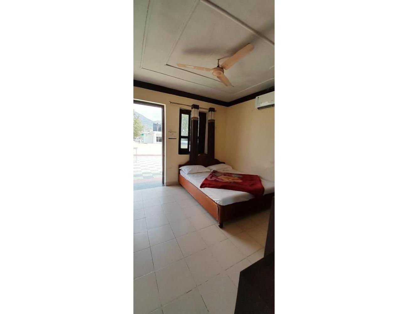 Radhika Palace, Mount Abu, Rajasthan Homestay