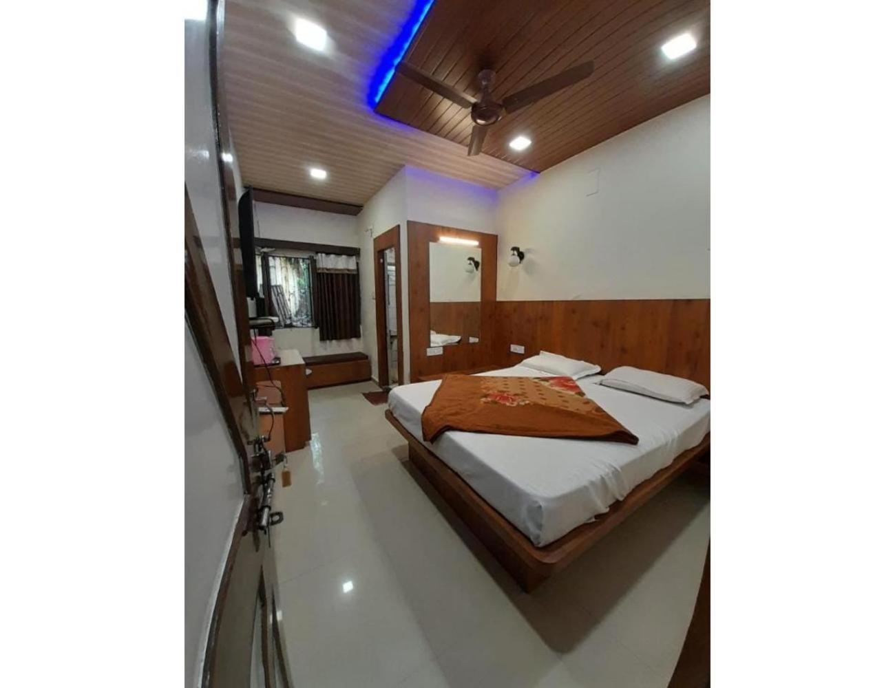 Radhika Palace, Mount Abu, Rajasthan Homestay Mount Abu