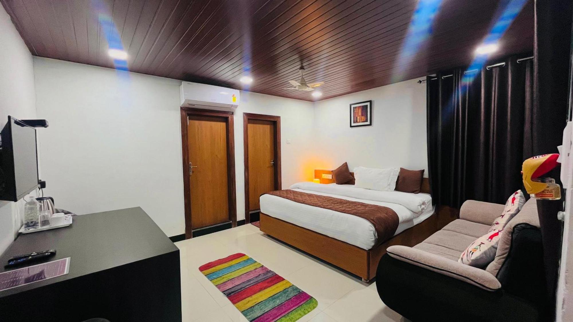 Gulmarg Residency * Mount Abu