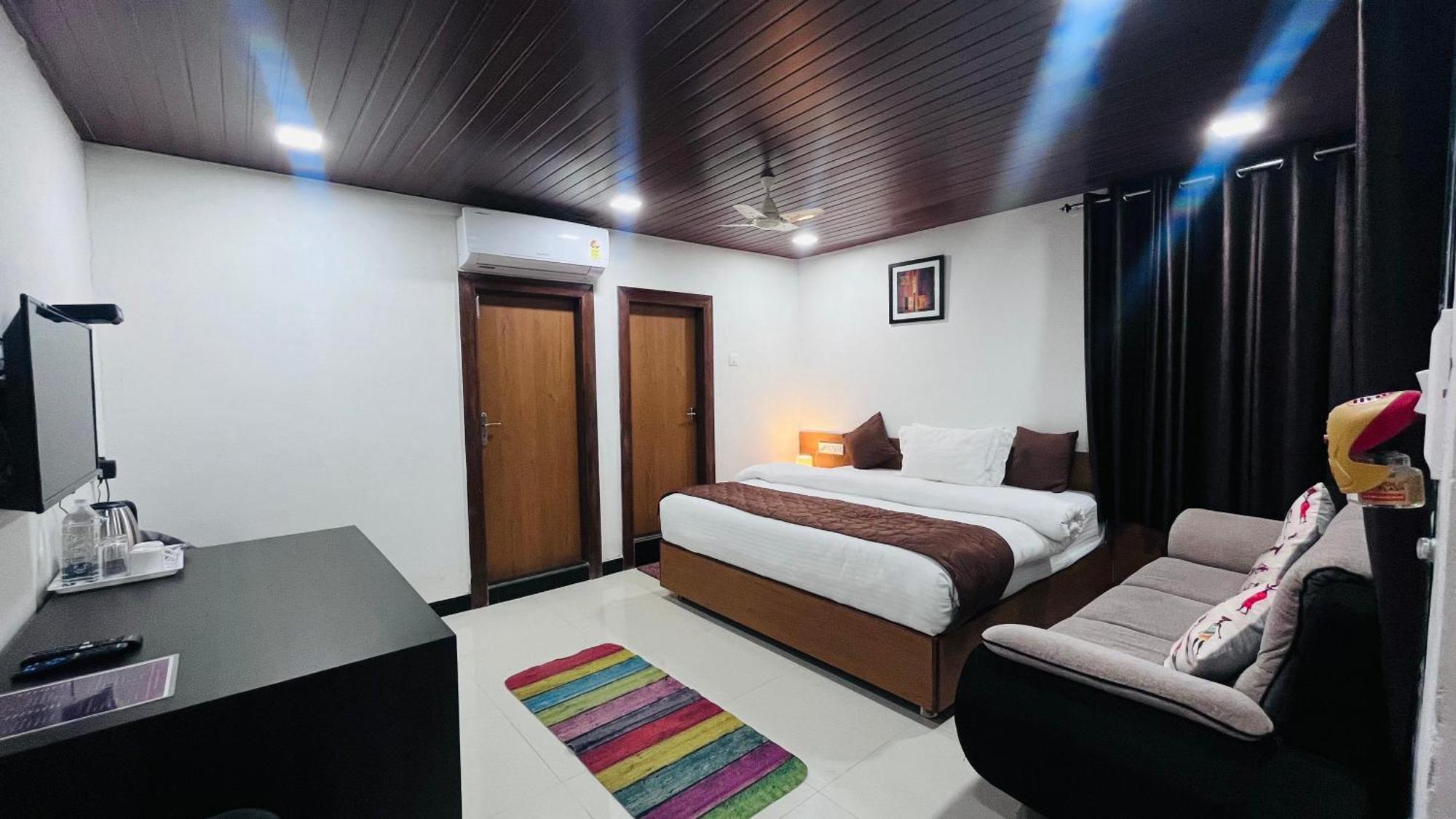 Gulmarg Residency * Mount Abu