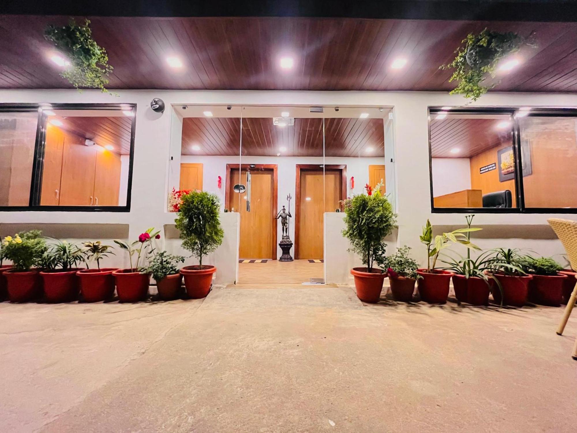 Gulmarg Residency Homestay *