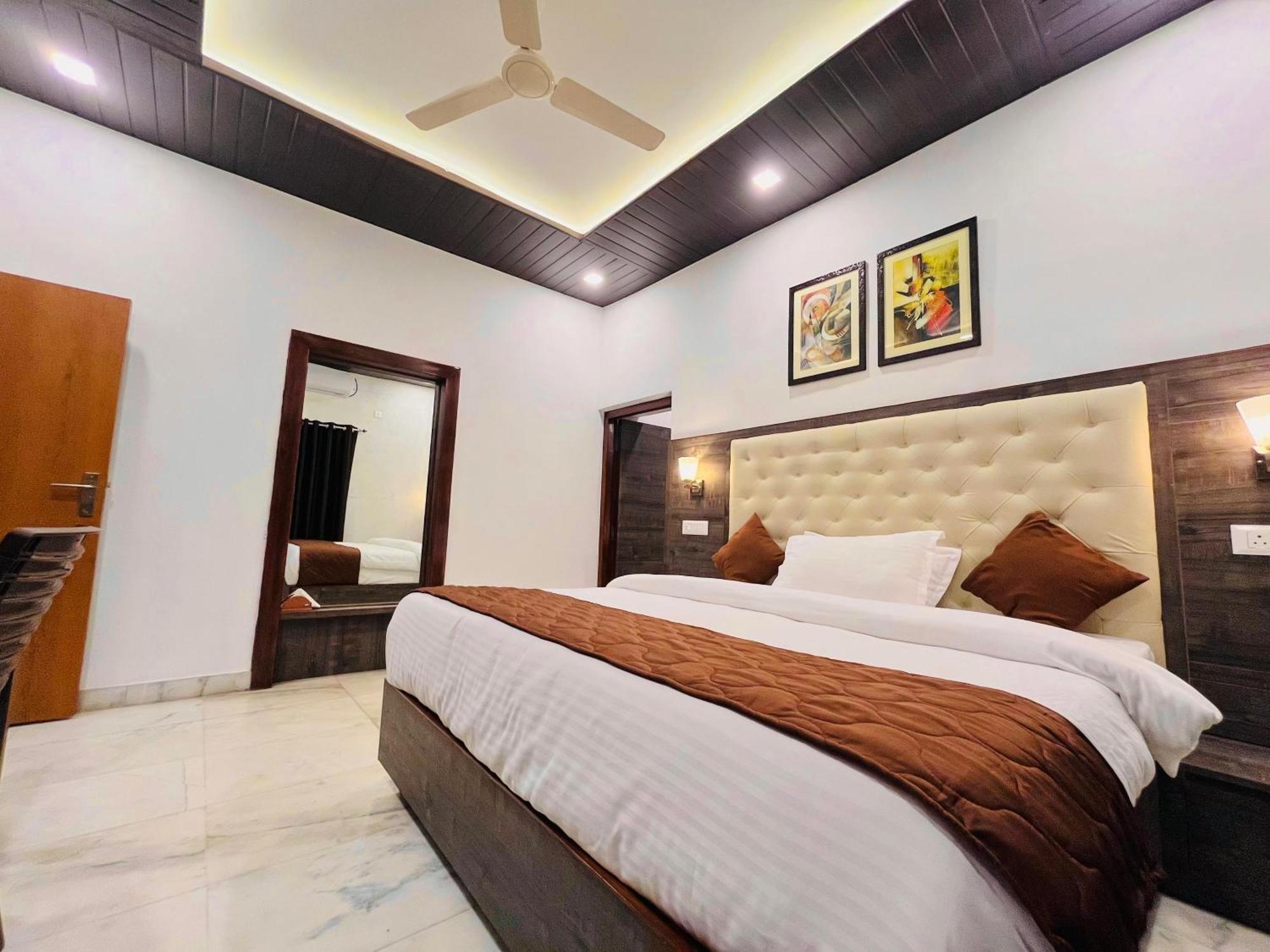 Gulmarg Residency Homestay