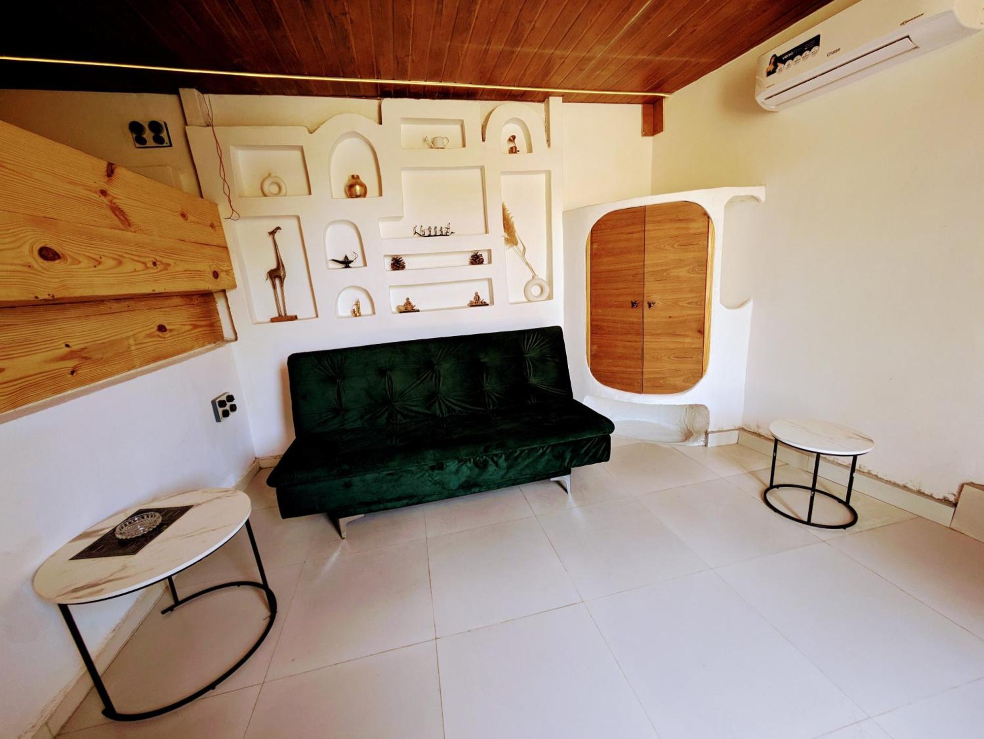 Cave Canvas Guest house Mount Abu