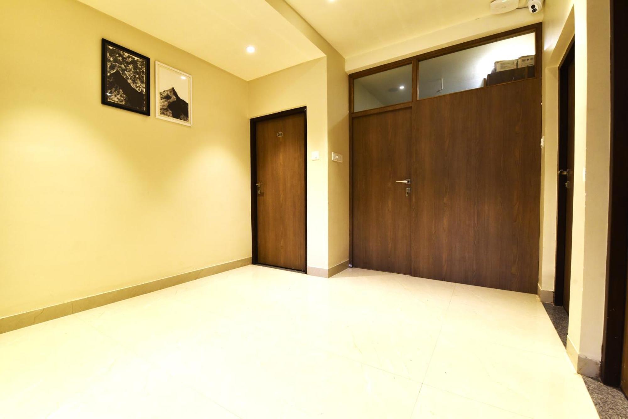 Hotel Bunglow 14, With Balcony