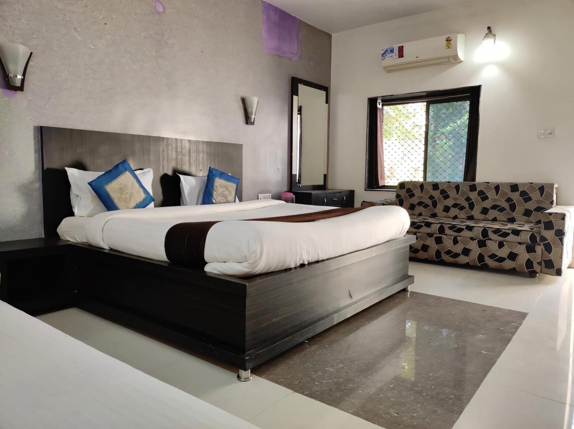 Homestay Laxmi *