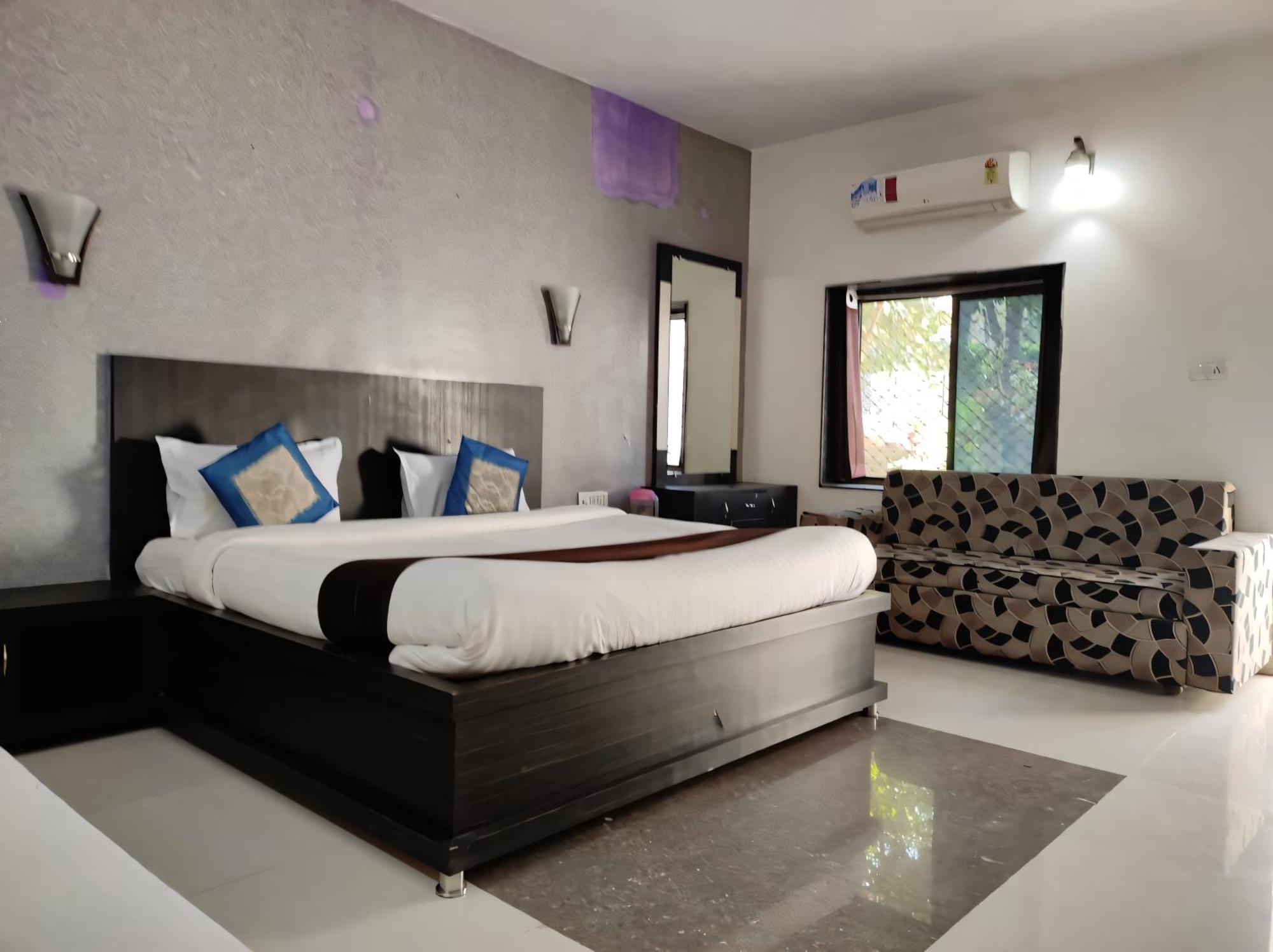 Laxmi Homestay *