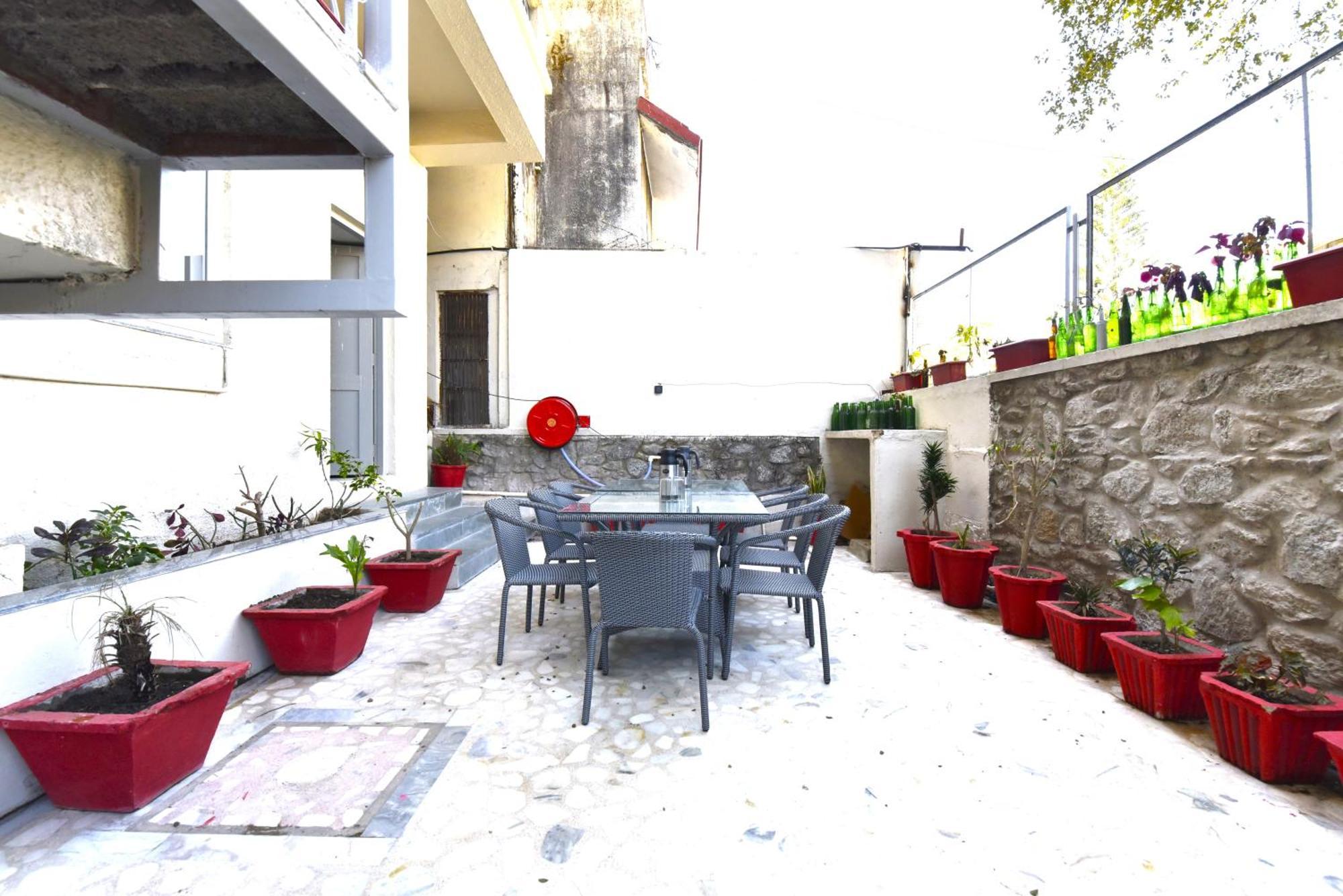 Hotel Bunglow 14, With Balcony